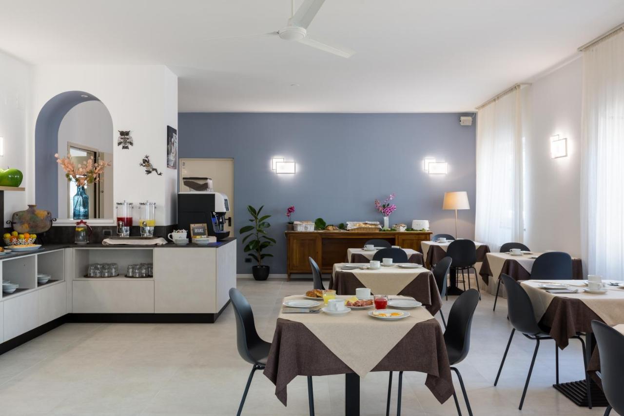 Hotel New Garden Torbole Sul Garda Exterior foto
