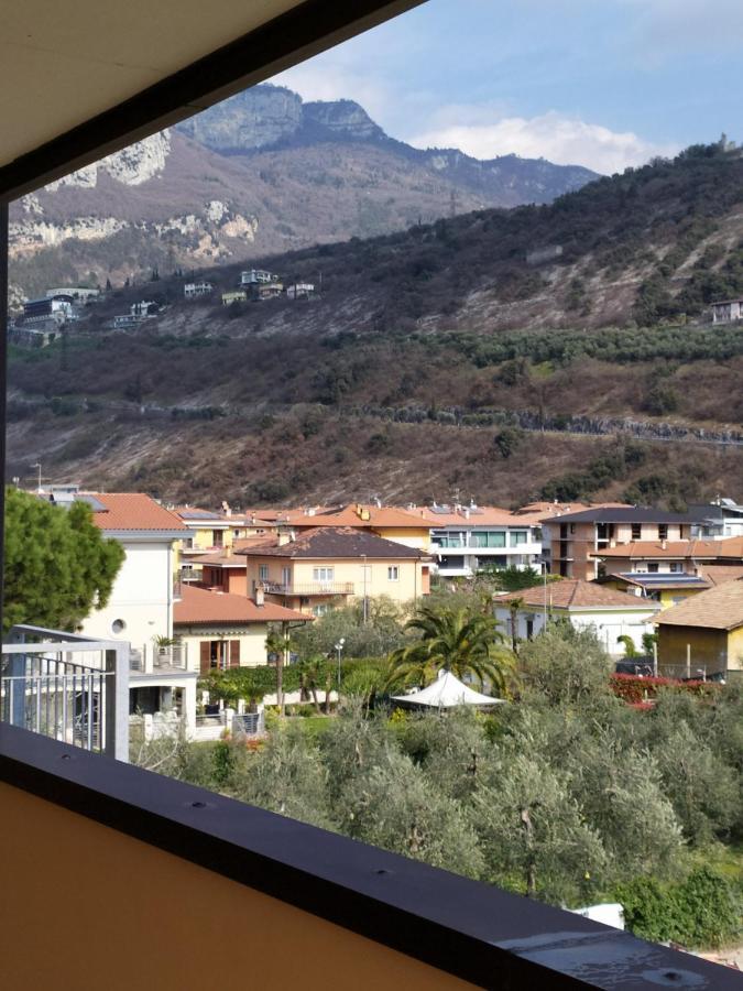 Hotel New Garden Torbole Sul Garda Exterior foto