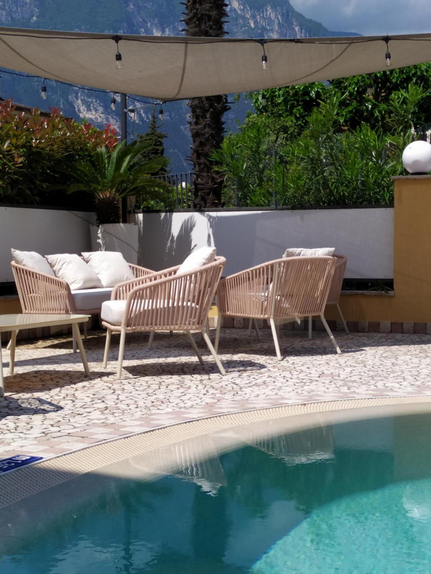 Hotel New Garden Torbole Sul Garda Exterior foto