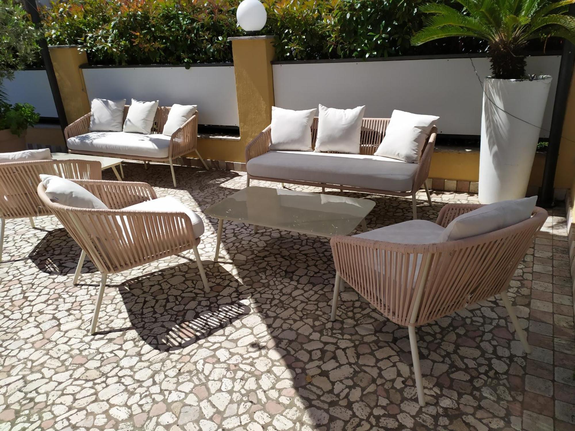 Hotel New Garden Torbole Sul Garda Exterior foto